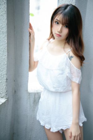 石原莉奈为了老了公和老头出_蓝光手机在线观看